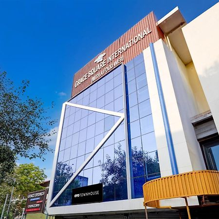 Townhouse Oriental Inn Ченай Екстериор снимка
