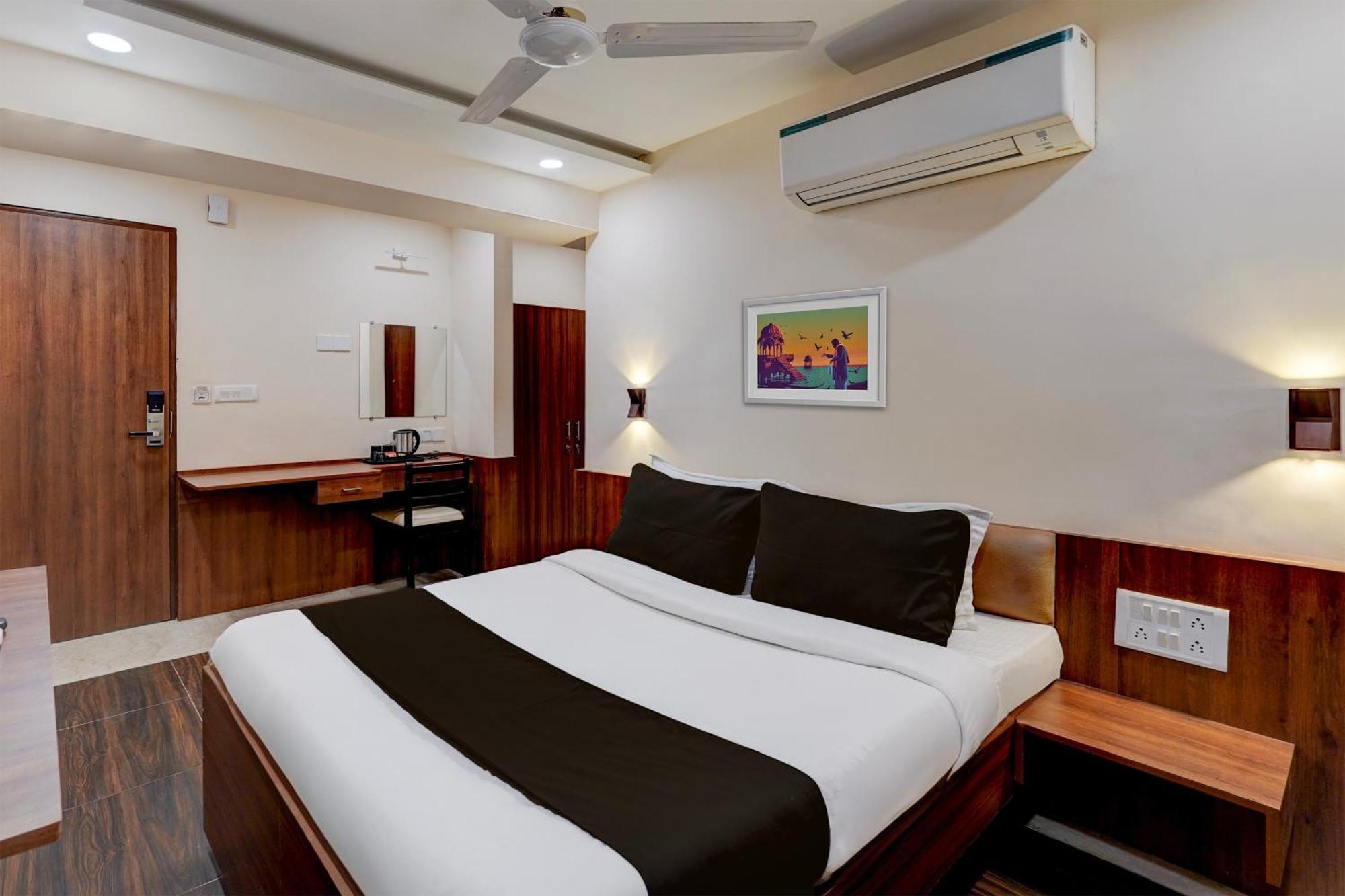 Townhouse Oriental Inn Ченай Екстериор снимка