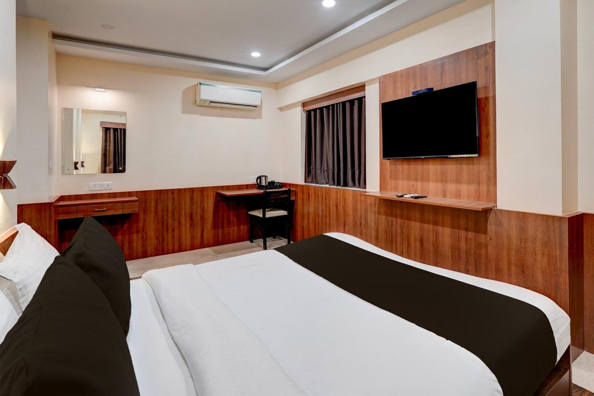 Townhouse Oriental Inn Ченай Екстериор снимка