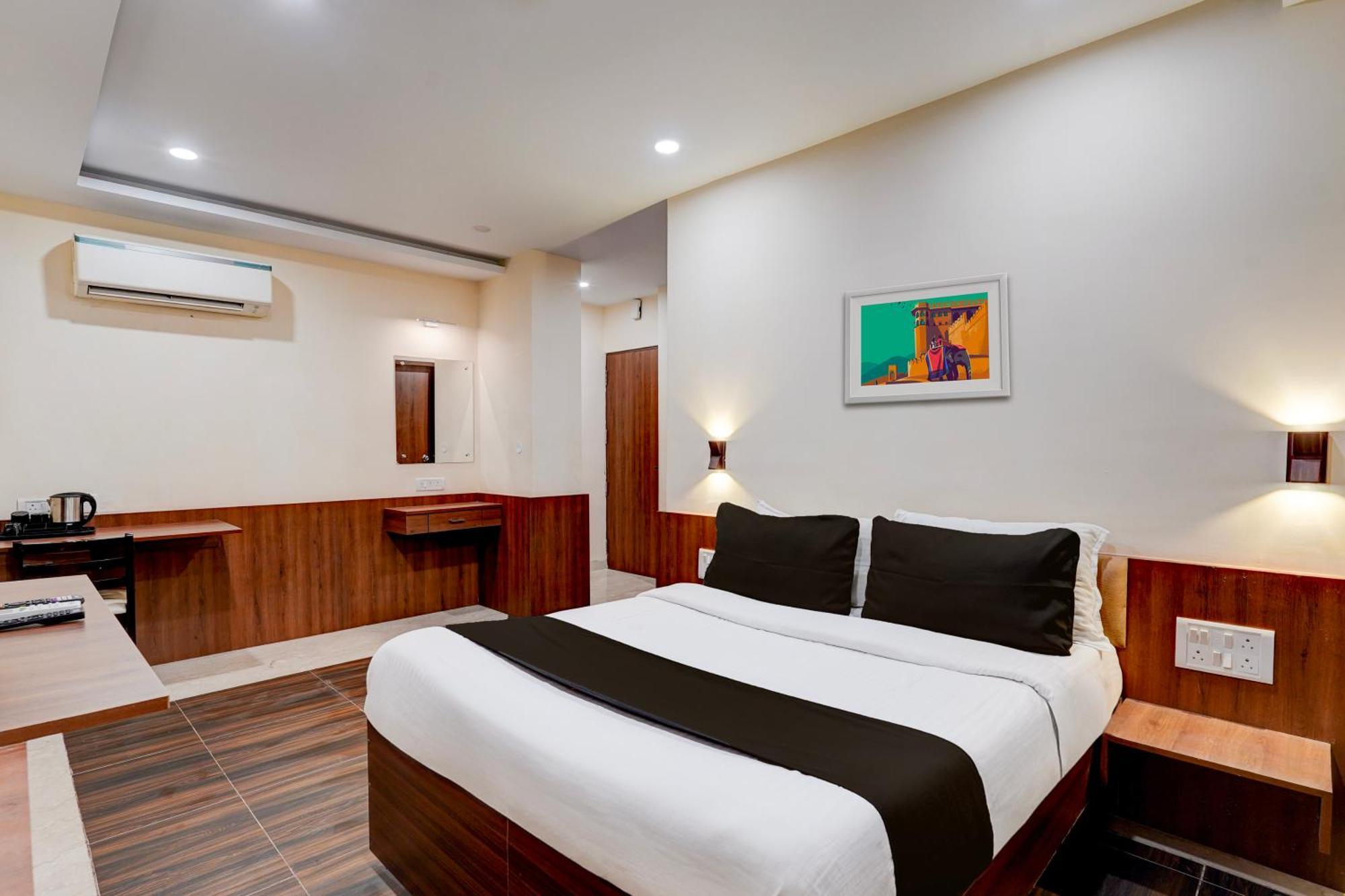 Townhouse Oriental Inn Ченай Екстериор снимка