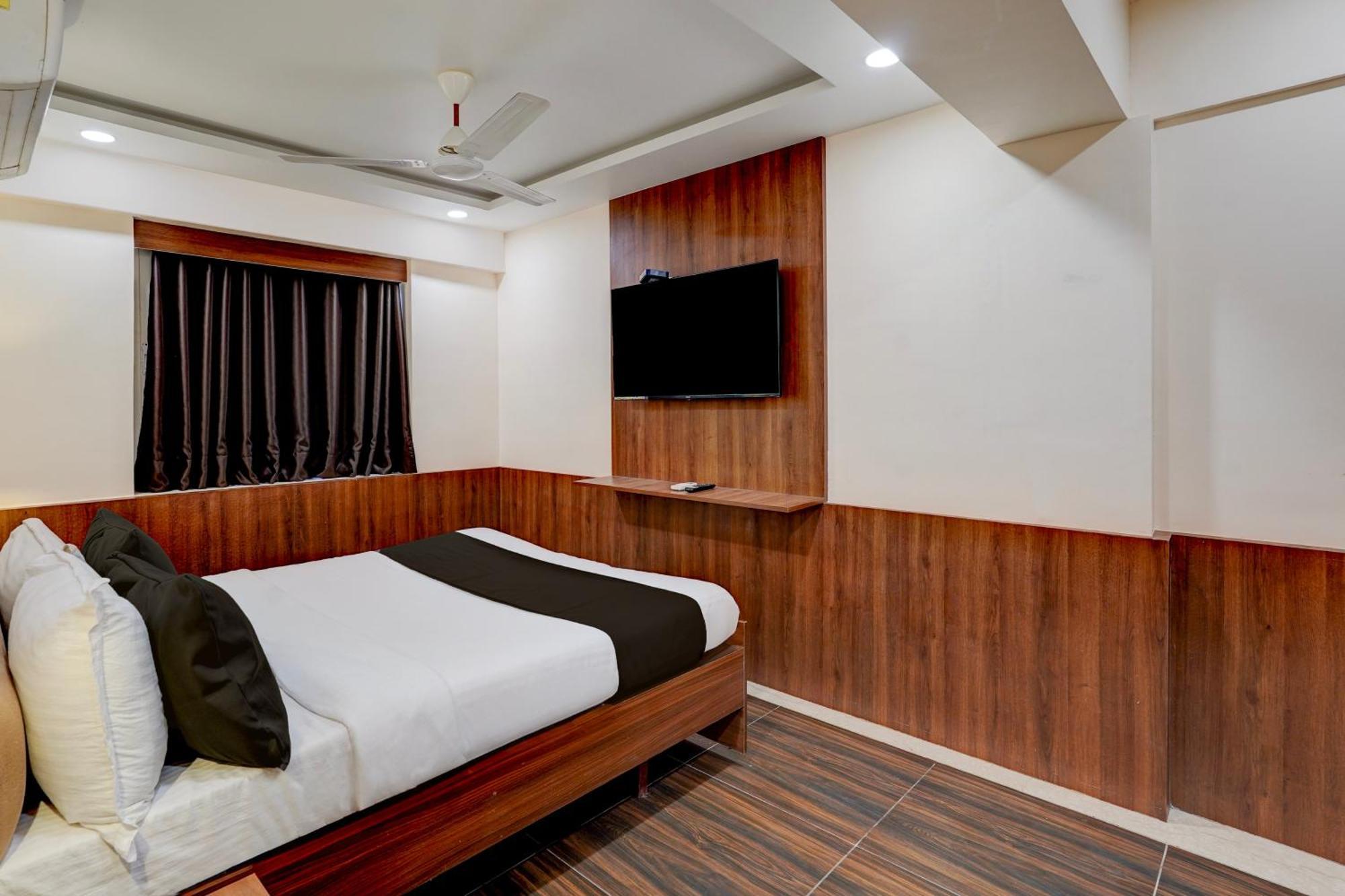 Townhouse Oriental Inn Ченай Екстериор снимка