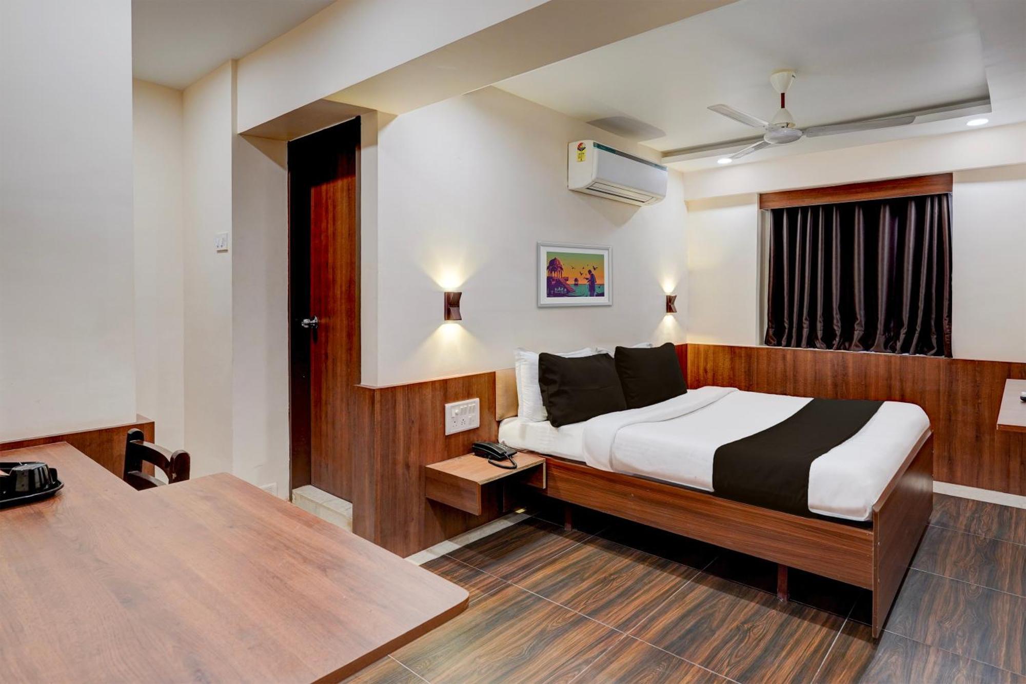 Townhouse Oriental Inn Ченай Екстериор снимка