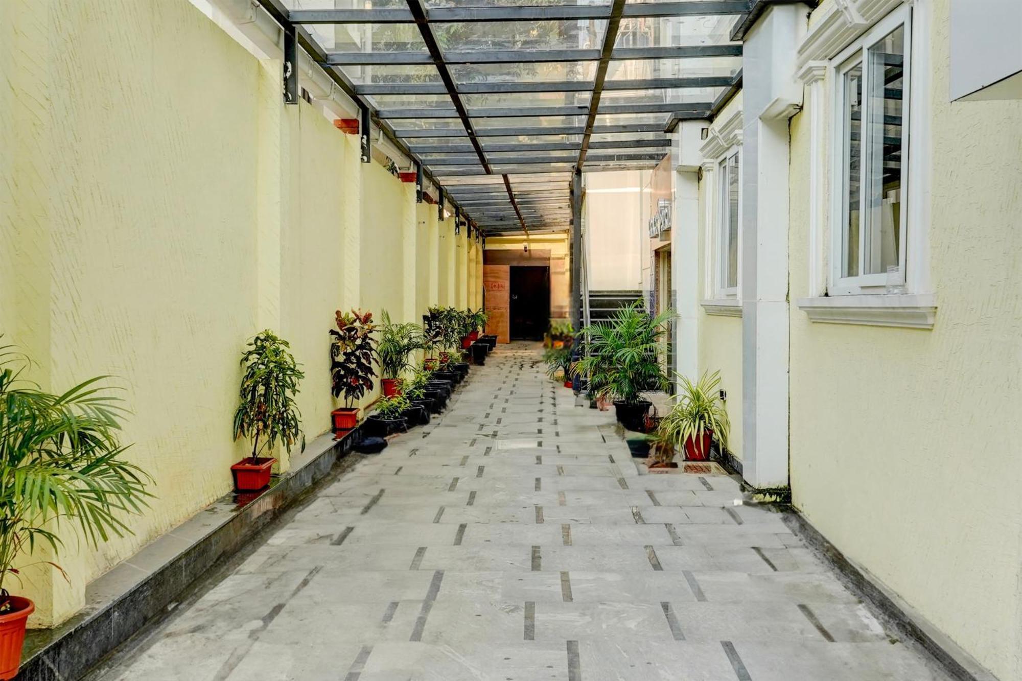 Townhouse Oriental Inn Ченай Екстериор снимка