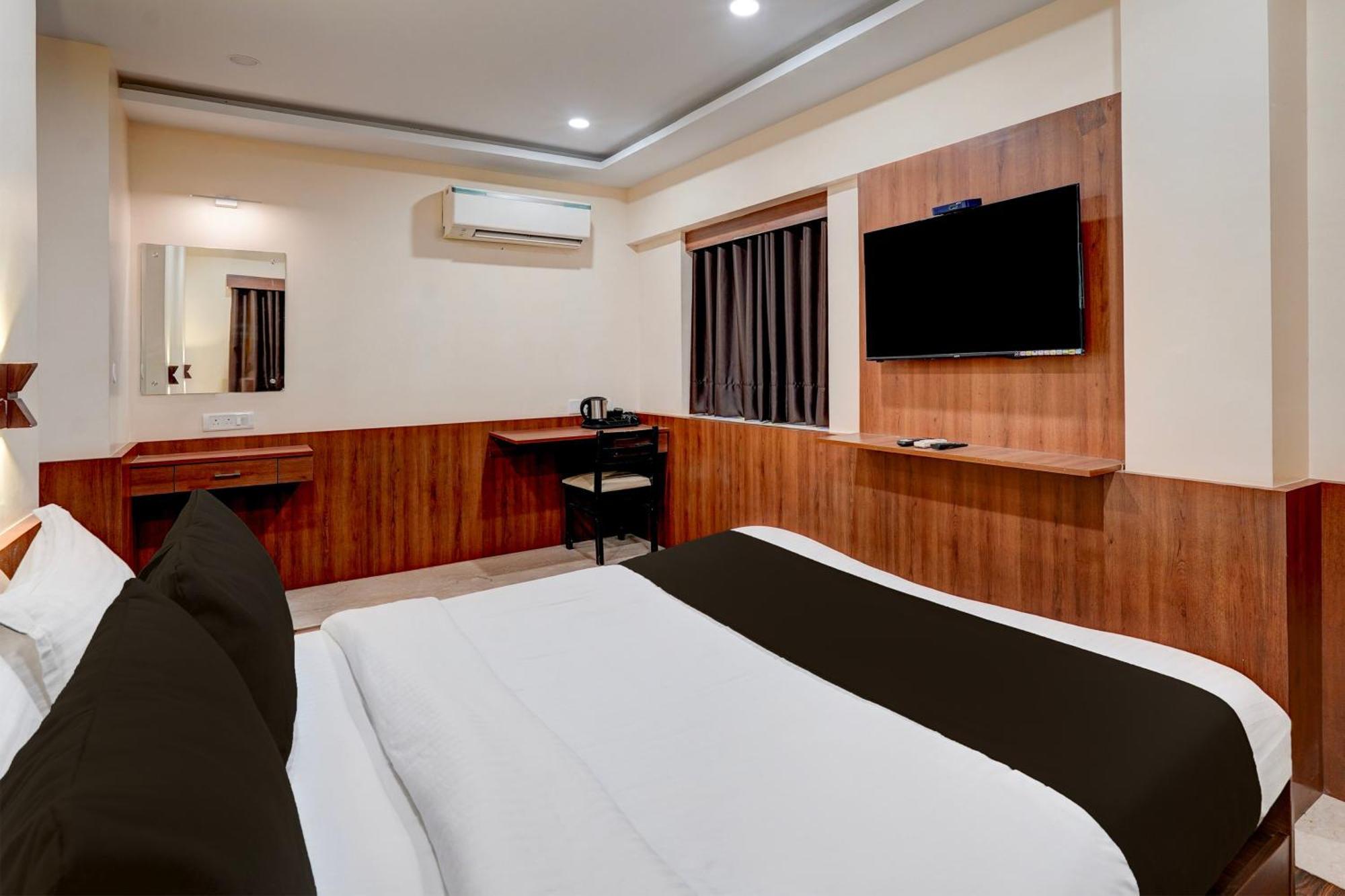 Townhouse Oriental Inn Ченай Екстериор снимка