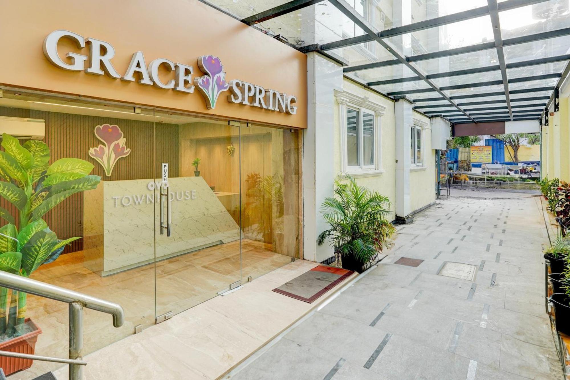 Townhouse Oriental Inn Ченай Екстериор снимка