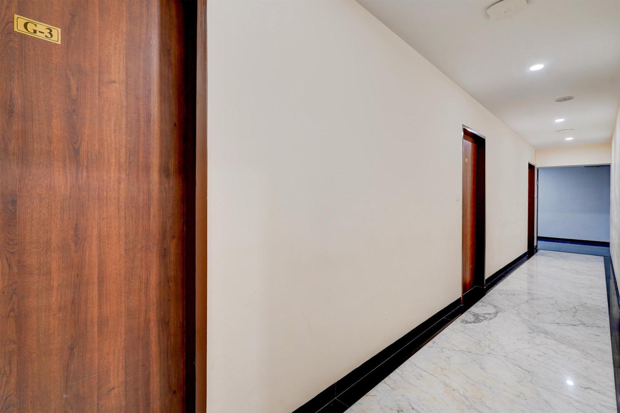 Townhouse Oriental Inn Ченай Екстериор снимка